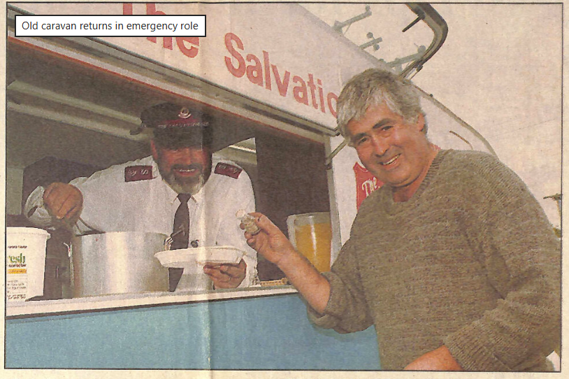 Bill Palmer (right) and Major Bob Miller with the Caravan